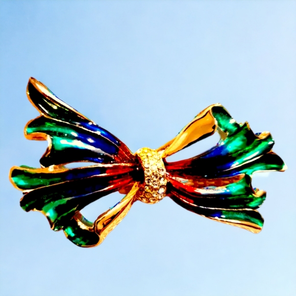 Vintage Enamel Christmas Bow Ribbon Brooch/Pin with Rhinestones Band 1980's - Picture 1 of 3